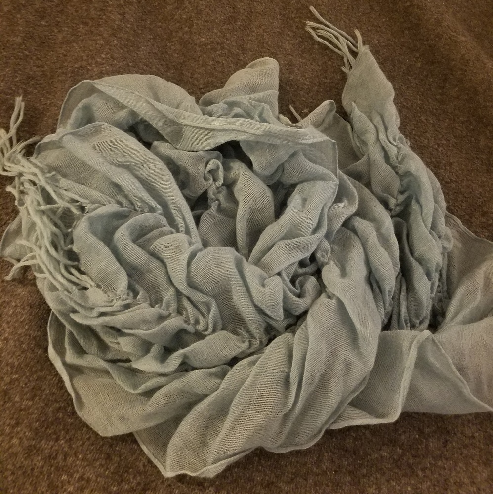 Item given as a gift with a purchase Scarf